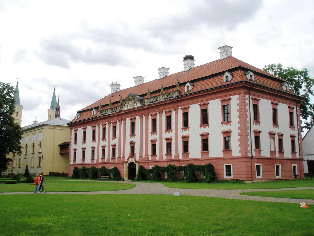 Zamecke Ubytovani U Dobre Hrabenky Kunin Exterior photo